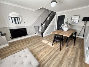 Dining room- click for photo gallery